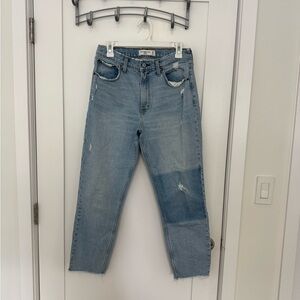 Abercrombie & Fitch The Mom High Rise